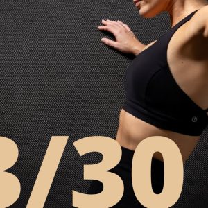 DAY 13 // THE DAILY10: 10 Min Booty Band Workout